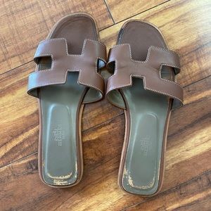 Hermes Oran sandals 38 (7.5US)